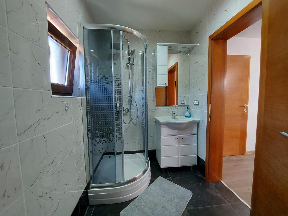 House Boketto Hotel Кореница Екстериор снимка