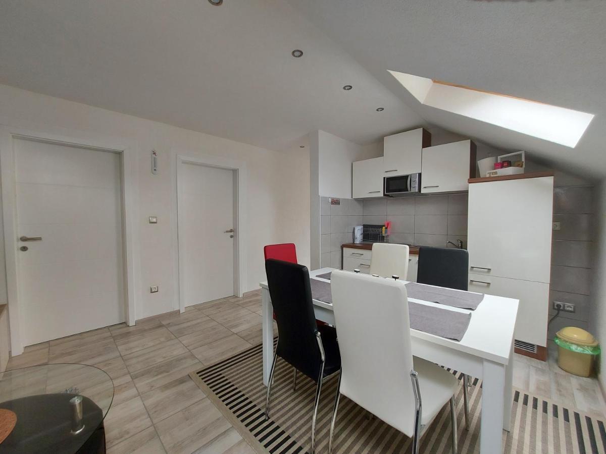 House Boketto Hotel Кореница Екстериор снимка