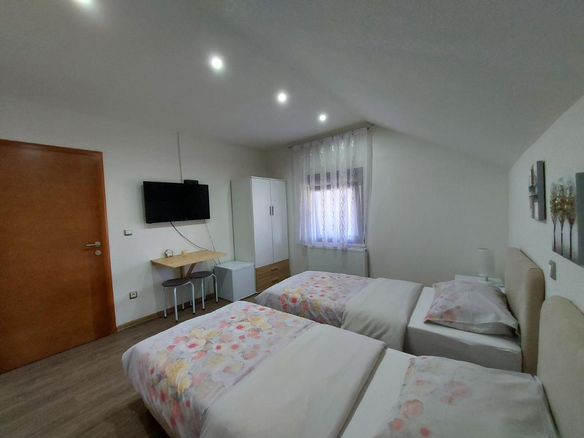 House Boketto Hotel Кореница Екстериор снимка