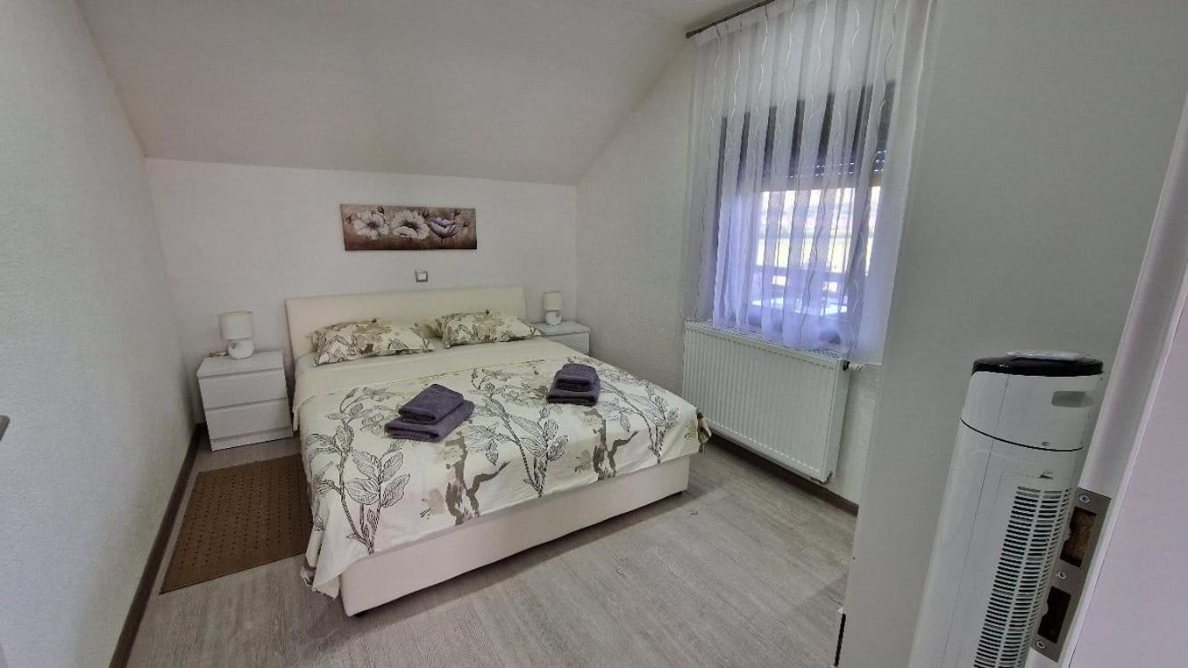 House Boketto Hotel Кореница Екстериор снимка