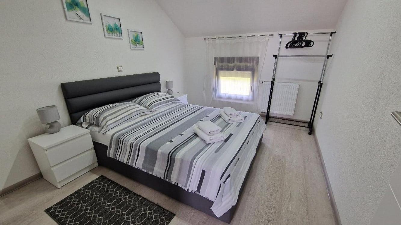 House Boketto Hotel Кореница Екстериор снимка